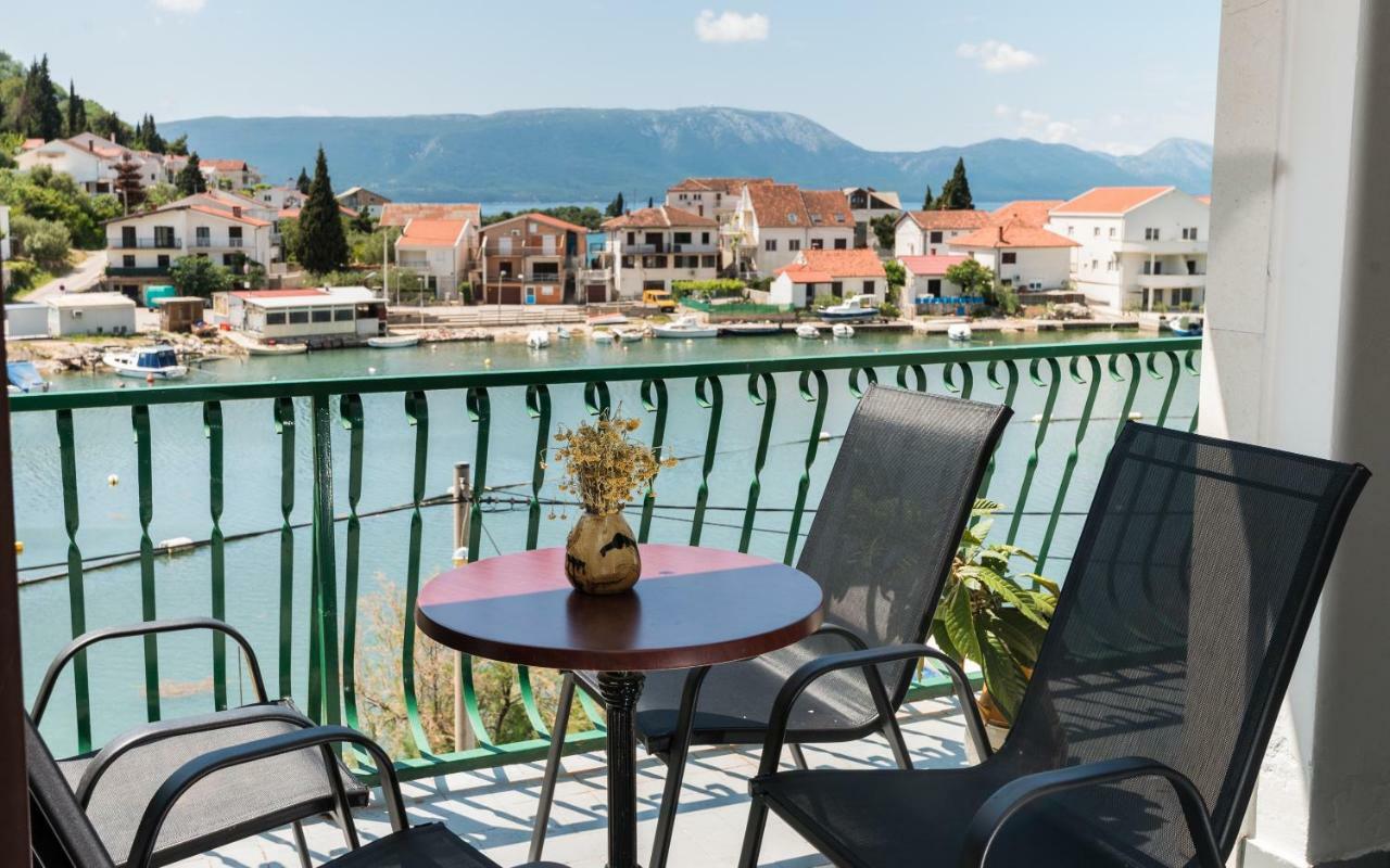 Apartments Azzurro Blace Dış mekan fotoğraf